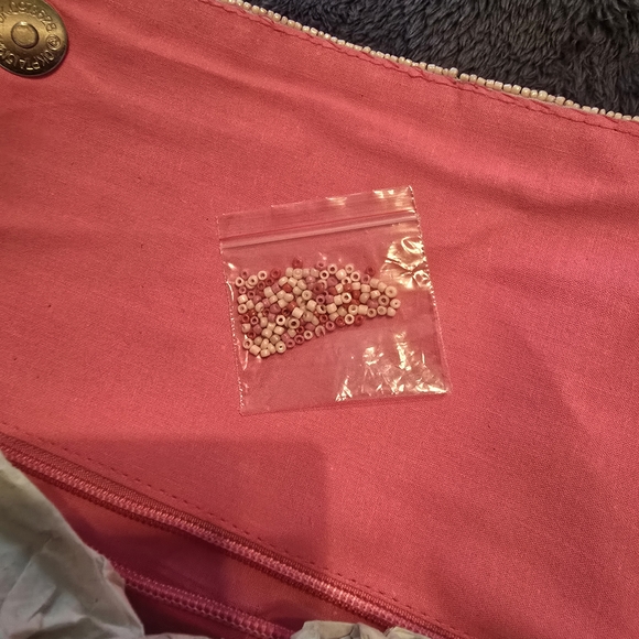 Heart Patterned Pink and Red Beaded Bag - Picture 10 of 11